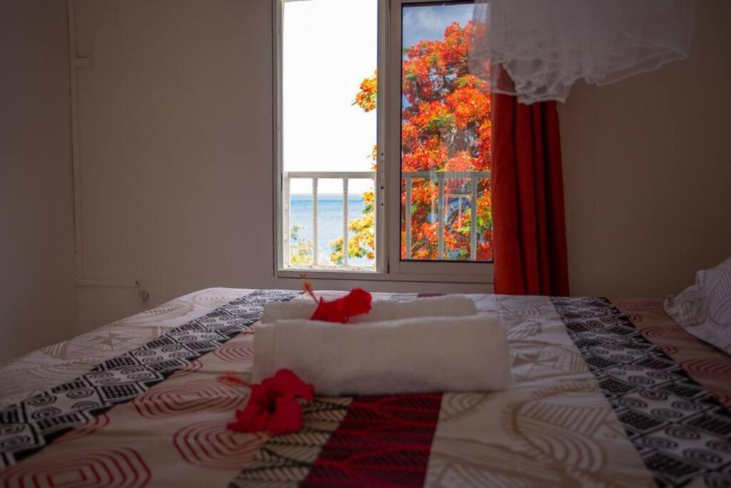 Vwe Moun Bay Apartment Deshaies Exterior photo