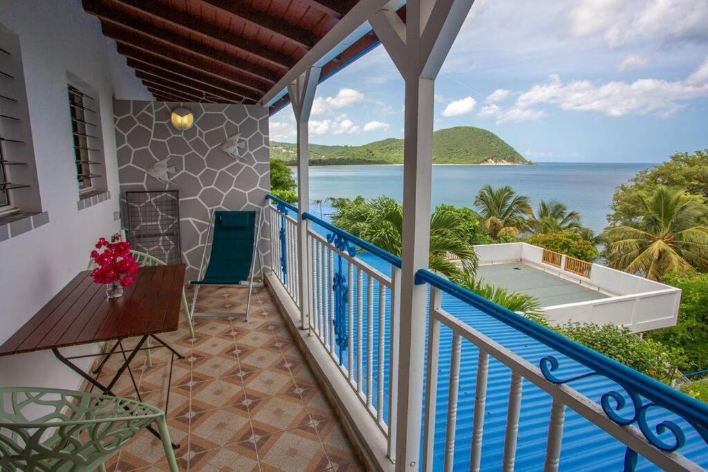 Vwe Moun Bay Apartment Deshaies Exterior photo