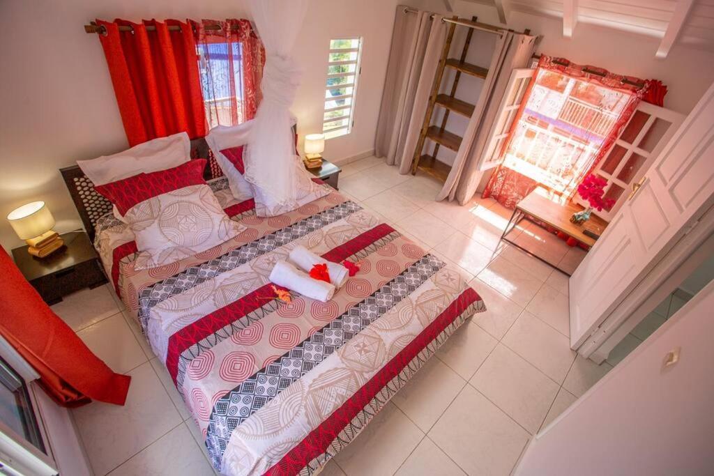 Vwe Moun Bay Apartment Deshaies Exterior photo