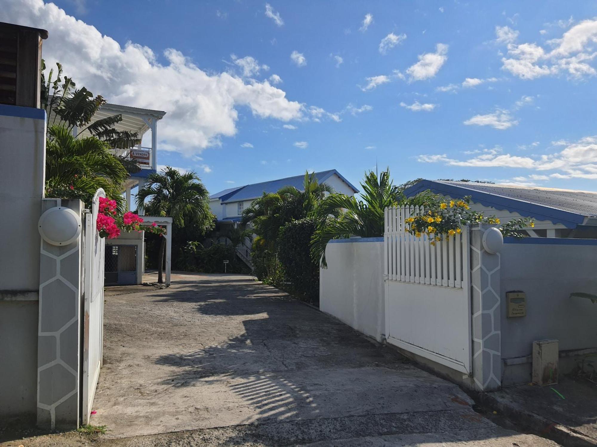 Vwe Moun Bay Apartment Deshaies Exterior photo